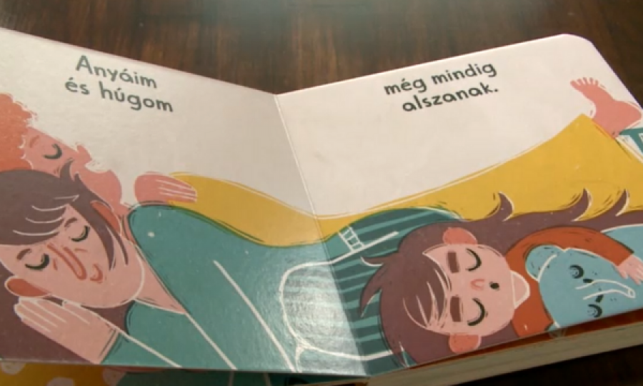 Hungaria dënon distributorin e librit për fëmijë që paraqet familje homoseksualësh