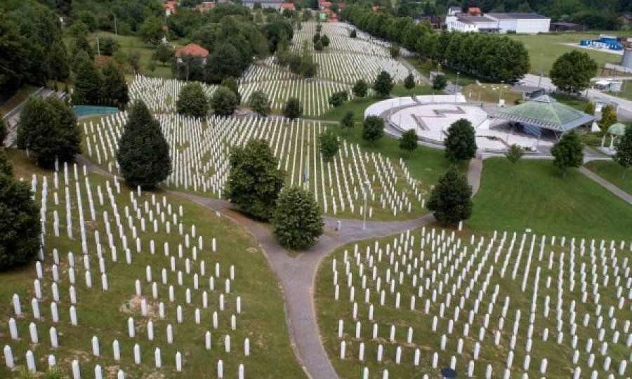 BE-ja përsërit thirrjen kundër mohimit të gjenocidit në Srebrenicë
