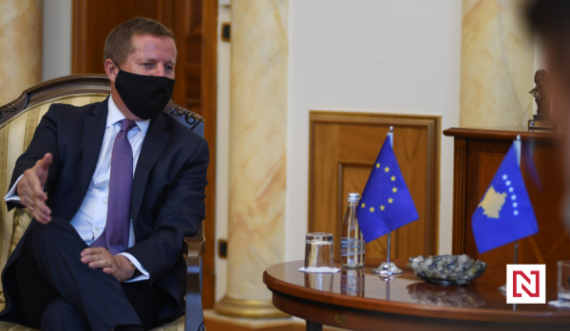 Shefi i Zyrës së BE-së: Institucionet të sigurojnë të drejtën e kthimit për Dragica Gashiqin në Gjakovë