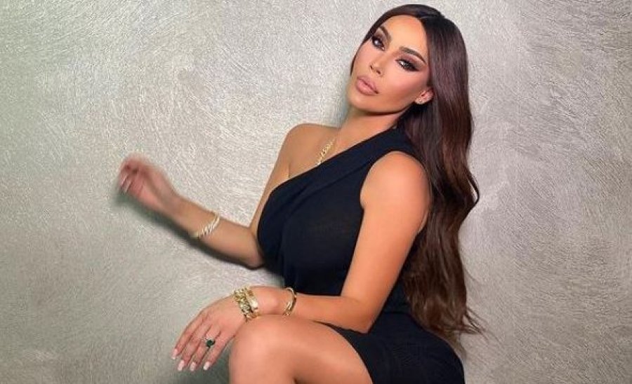 Fjolla Morina tërheqëse në fotot e fundit, e krahasojnë me Kim Kardashian