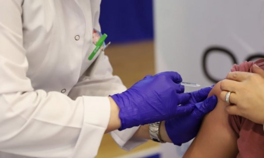 Afër tetë mijë qytetarë vaksinohen kundër Covid-19, në 24-orët e fundit