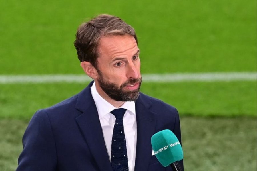 Southgate rinovon kontratën me kombëtaren e Anglisë