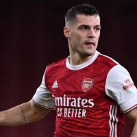 Xhaka shpërblehet me kontratë të re pasi dështoi transferimi në Romë