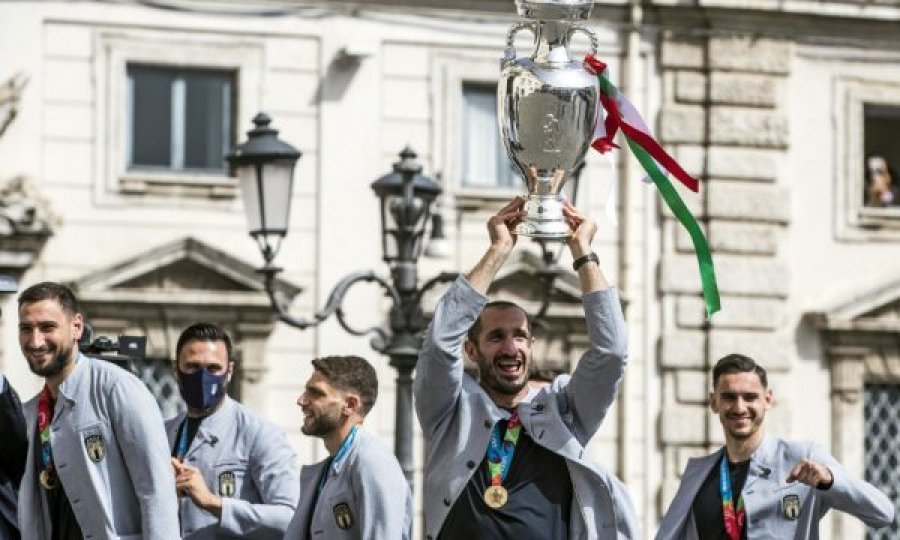 Chiellini ia dedikon titullin Astorit, presidentit dhe italianëve në tërë botën