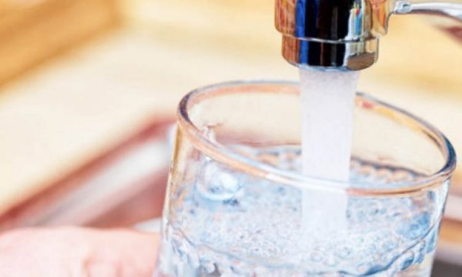 Iu helmuan të gjithë anëtarët e familjes, burri nga Deçani thotë se barnat po iu duhet t’i blejnë vetë