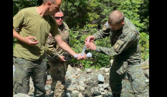 Ushtarët amerikanë iu dalin në ndihmë atyre të FSK-së në Deçan
