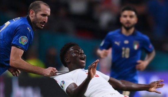 Chiellini thotë se e mallkoi Sakan para penalltisë vendimtare në finale të Euro 2020