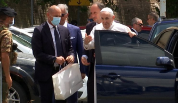 Dalin pamjet, Papa Françesku del nga spitali pas operacionit