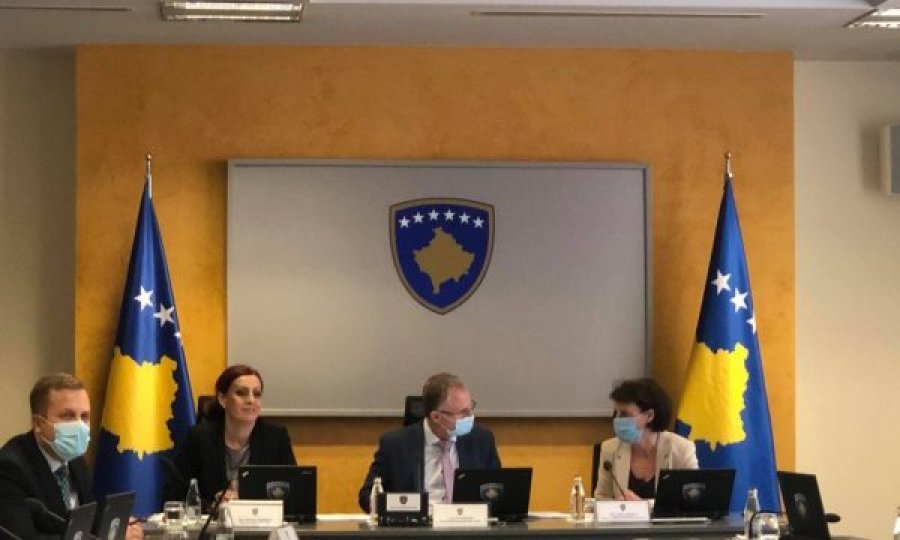 Kurti ende në Greqi, mbledhjen e Qeverisë e drejton Besnik Bislimi