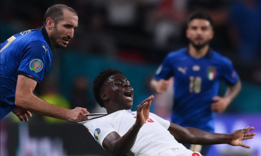 Chiellini thotë se e mallkoi Sakan para penalltisë vendimtare në finale të Euro 2020