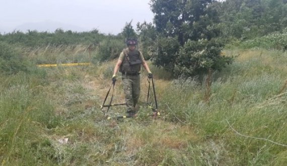 Largohen mjetet shpërthyese në një pjesë të Gjakovës