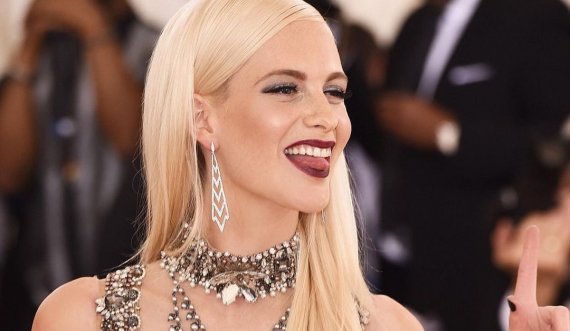 Delevingne thjesht mahnitëse