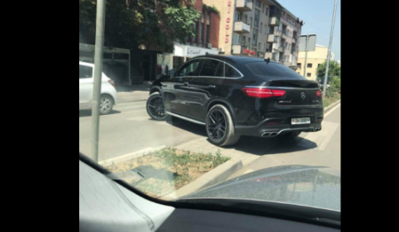 Dënohet mërgimtari që e ktheu veturën në zebra