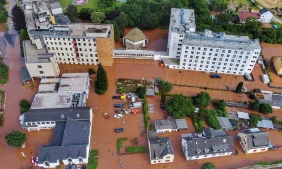 Çdo gjë i ngjan katastrofës, çfarë ka lënë pas përmbytja në Gjermani