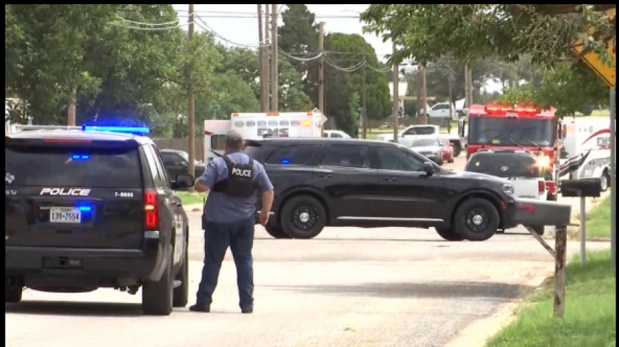 Sulmohet policia në Teksas: Vritet 1 oficer, 4 të tjerë plagosen