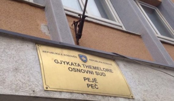 Drejtori i Urbanizmit në Pejë lihet në arrest shtëpiak, refuzohet kërkesa e Prokurorisë për paraburgim