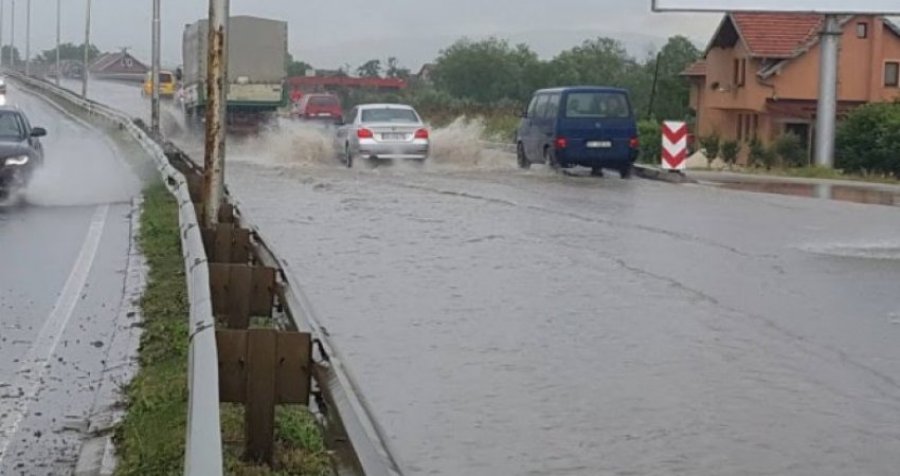 Lutfi Haziri aktivizon shtabin emergjent, pas reshjeve të mëdha të shiut në Gjilan