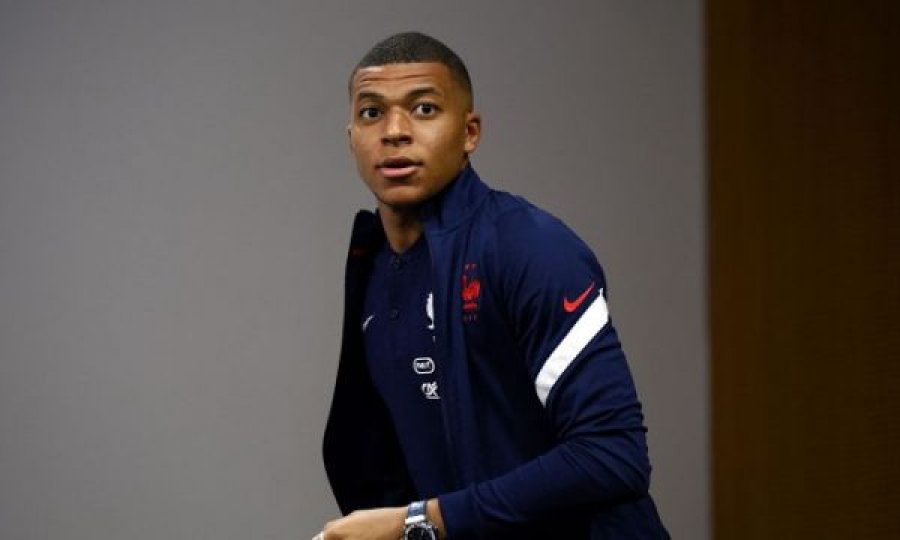 Mbappe rikthehet në PSG, s’e ka në plan të rinovojë kontratën