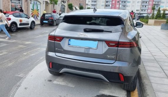 Gjobitet qytetari për parking të parregullt në Ferizaj