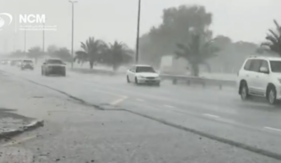 Temperaturat përvëluese, Dubai shpenzon miliona dollarë për të stimuluar reshje shiu me dron