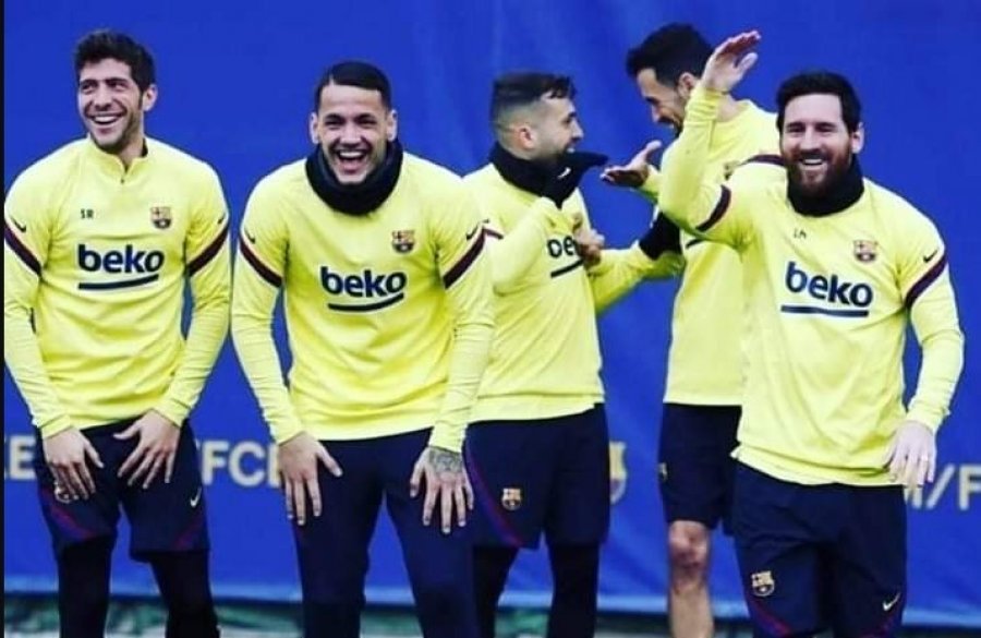 Manajt i buzëqesh përsëri fati, pjesë e listës për ndeshjen e sotme të Barcelonës 