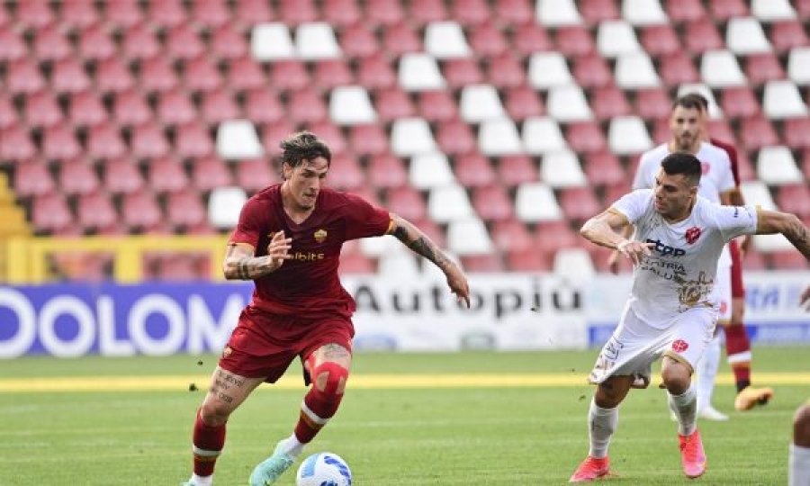 Jose Mourinho zemërohet me Zaniolon gjatë miqësores së Romës kundër Triestinas
