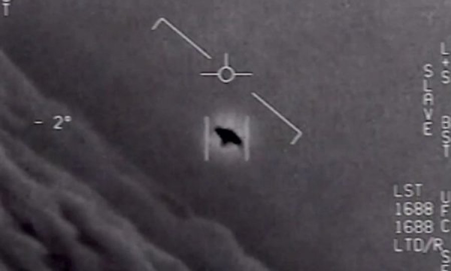  “Pentagoni ka pamje të qarta të UFO-ve që lëvizin në qiell” 