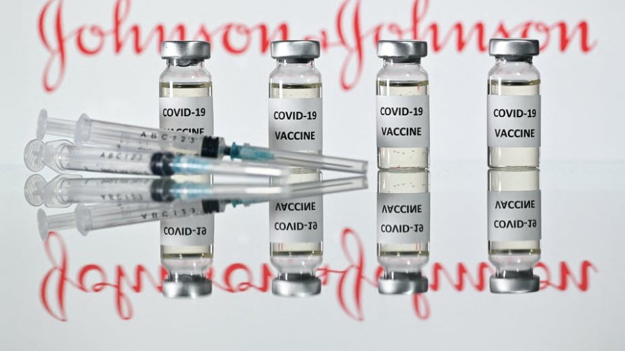 Studimi: Vaksina Johnson & Johnson më pak efektive ndaj varianteve të COVID-19