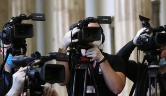 Gazetarja e njohur pushohet nga puna 