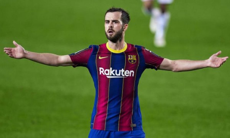 Barcelona e konfirmon largimin e Pjanic dhe Umtiti