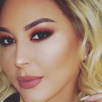 Teuta Selimi si çikë e re, tregon trupin në top-formë