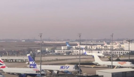 Pak sekonda nga tragjedia, dy avionë rrezikuan përplasjen në aeroportin e Parisit
