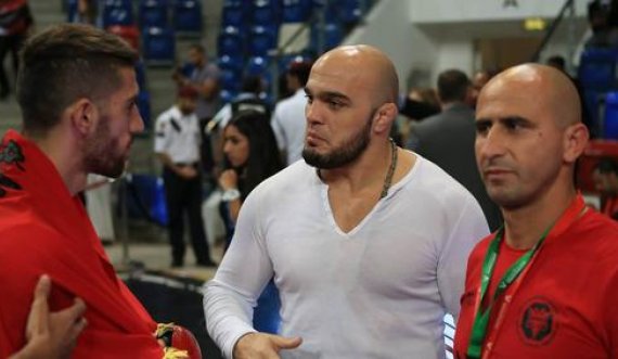Ilir Latifi në Kosovë për të promovuar sportin e MMA