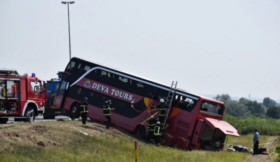  Një çast gjumi tragjik duke vozitur, shoferi i autobusit mund të dënohet deri në 15 vjet burgim 