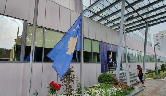  ​Flamuri i Kosovës ulet në gjysmë shtizë në nder të viktimave të aksidentit në Kroaci 