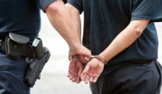  Po kërkohej nga policia, arrestohet 23-vjeçari nga Kaçaniku 