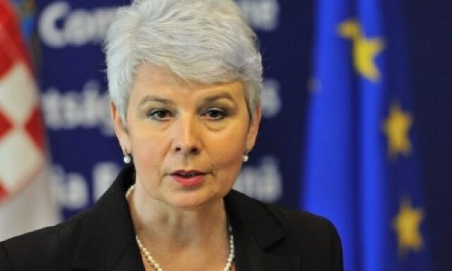Ish-kryeministrja kroate solidarizohet me familjet e viktimave të aksidentit, “vërshohet” nga komentet negative të serbëve