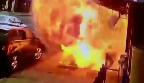 Shpërthim nëntokësor në New York – Qytetari pëson djegie të shkallës së dytë