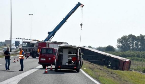 Dy prej viktimave nga aksidenti në Kroaci do t’iu bëhet obduksioni, tetë të tjerët pritet të varrosen nesër