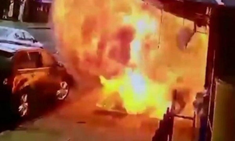 Shpërthim nëntokësor në New York – Qytetari pëson djegie të shkallës së dytë
