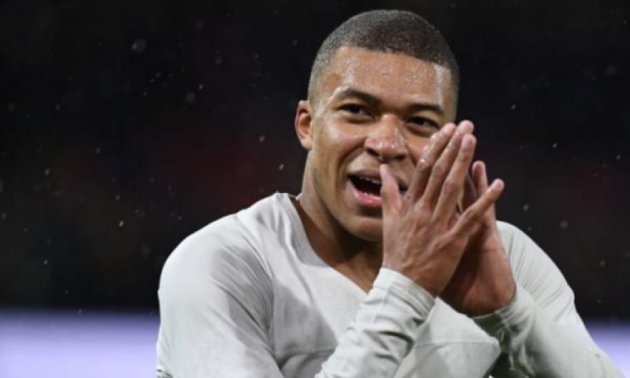 Mbappe do të qëndrojë në PSG