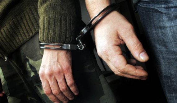 Arrestohen burrë e grua në Fushë Kosovë, kërcënuan njëri-tjetrin 
