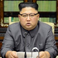 Dalin foto të reja të Kim Jong-unit, duket se ka humbur peshë edhe më shumë