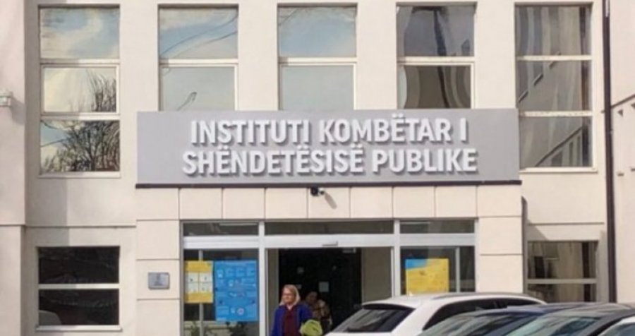 IKSHPK del me një njoftim të gjatë për kosovarët që po hezitojnë t’i marrin vaksinat 