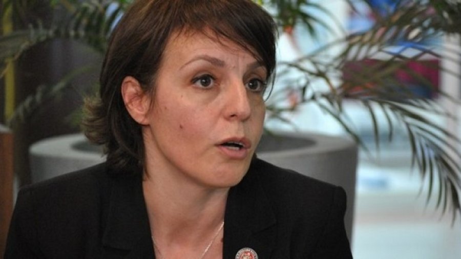  Një ditë pas Open Balkan, Donika Gërvalla udhëton në Shkup për t’u takuar me  Zoran Zaevin 