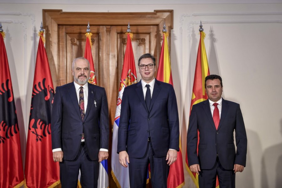 Urgjentisht kërkojmë nga Edi Rama, që të dorëhiqet nga posti i Kryeministrit!