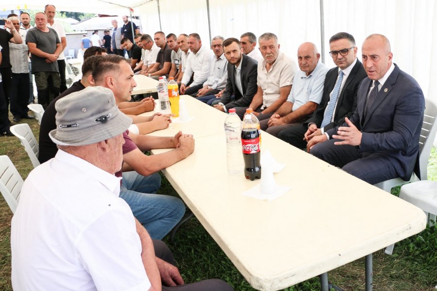 Haradinaj për ngushëllime në familjen Rrustemi: Tragjedia e 25 korrikut do të mbetet dhembje e paharruar për Kosovën
