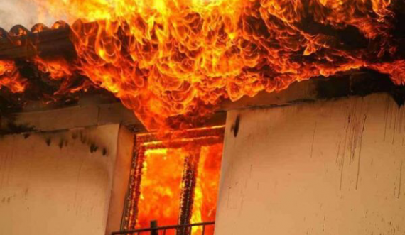 Në Prizren përfshihet nga zjarri një shtëpi, vdes e moshuara që ishte brenda 