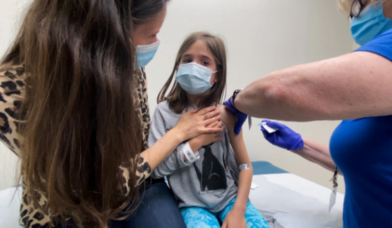 Vendet e BE-së nisin vaksinimin e adoleshentëve