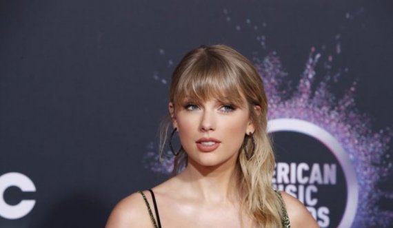 Pas dy vitesh, Taylor Swift përsëri në botën e filmit